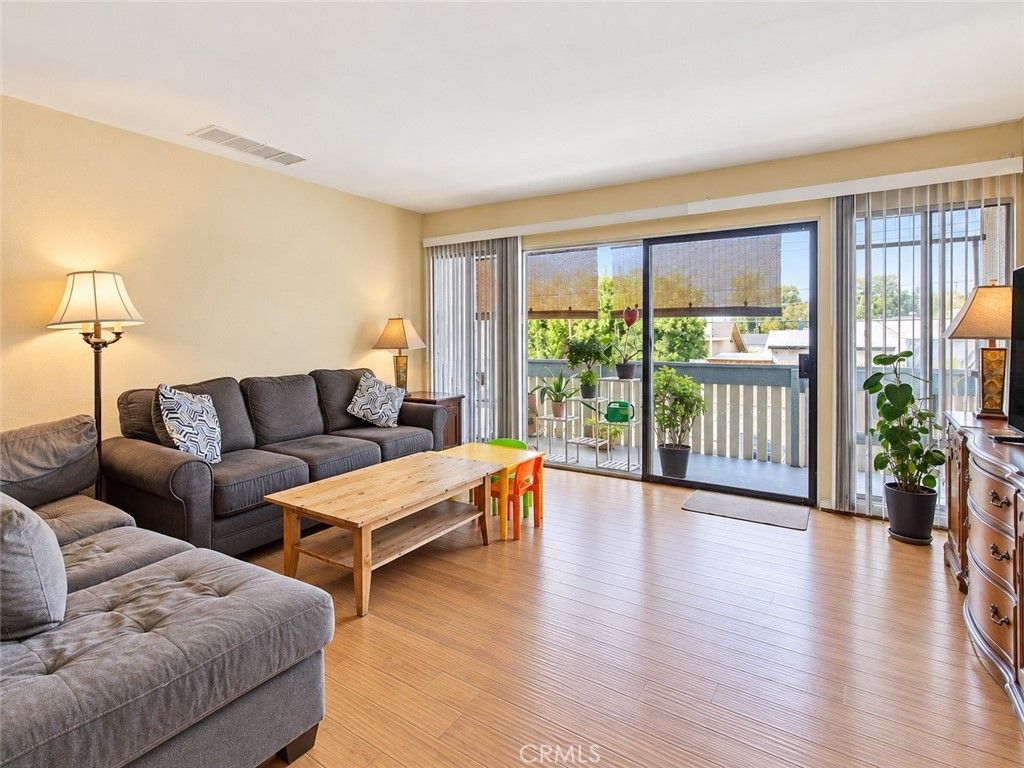 8601 International Avenue 135, Canoga Park, CA 91304 — photo 3