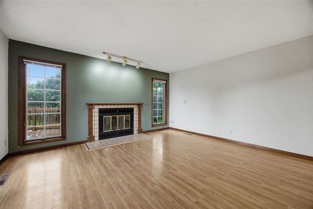 1175 Lindale Drive, Marion, IA 52302