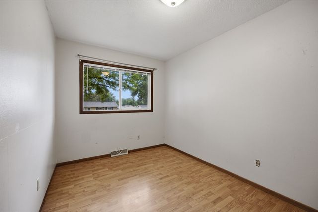 1175 Lindale Drive, Marion, IA 52302