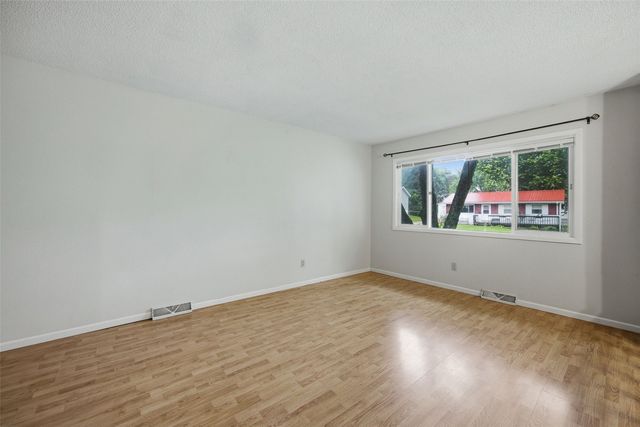 1175 Lindale Drive, Marion, IA 52302