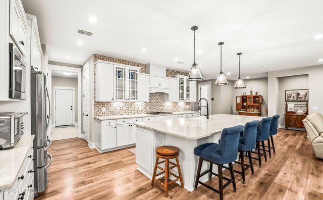 125 Carolina Oaks Avenue, Bluffton, SC 29909