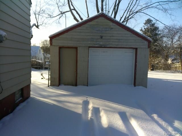 352 Buckingham Avenue, Flint, MI 48507