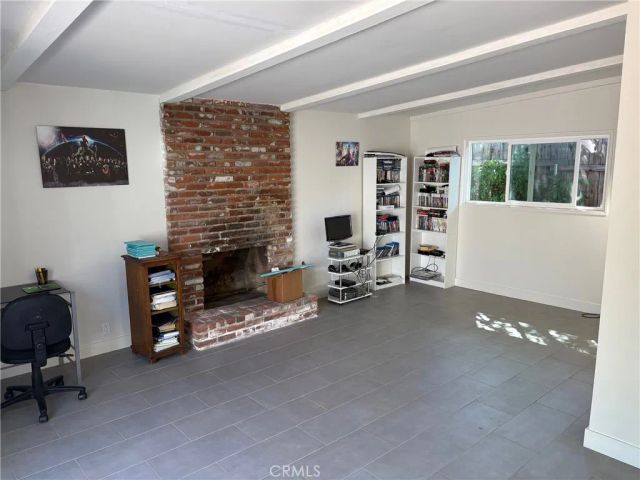 5746 Zelzah Ave, Encino, CA 91316