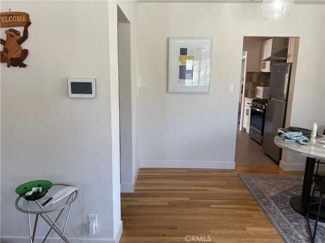 5746 Zelzah Ave, Encino, CA 91316