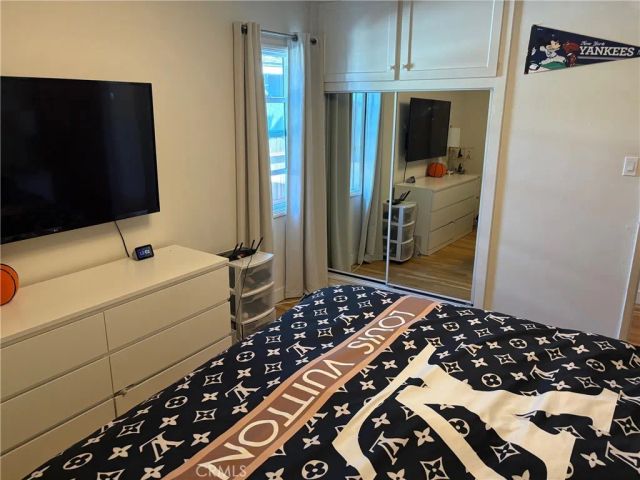 5746 Zelzah Ave, Encino, CA 91316