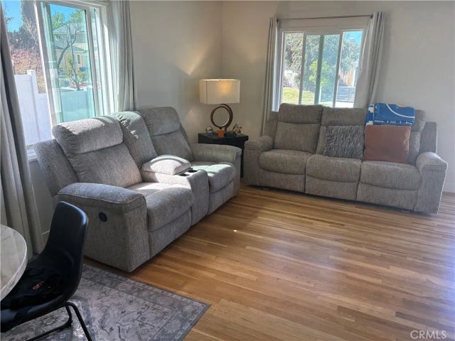 5746 Zelzah Ave, Encino, CA 91316