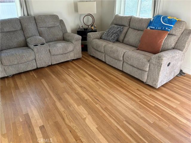 5746 Zelzah Ave, Encino, CA 91316