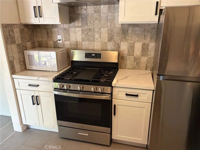 5746 Zelzah Ave, Encino, CA 91316