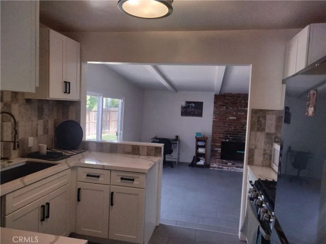 5746 Zelzah Ave, Encino, CA 91316
