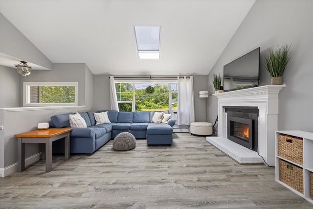 269 Dudley Southbridge Rd, Dudley, MA 01571