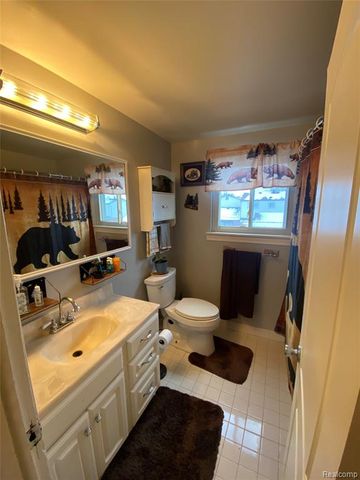 20813 Washington, Macomb, MI 48066