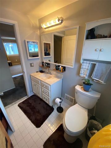 20813 Washington, Macomb, MI 48066