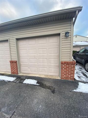 20813 Washington, Macomb, MI 48066