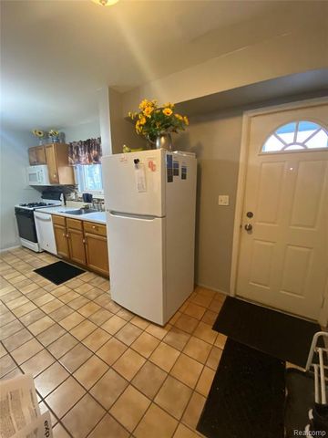 20813 Washington, Macomb, MI 48066