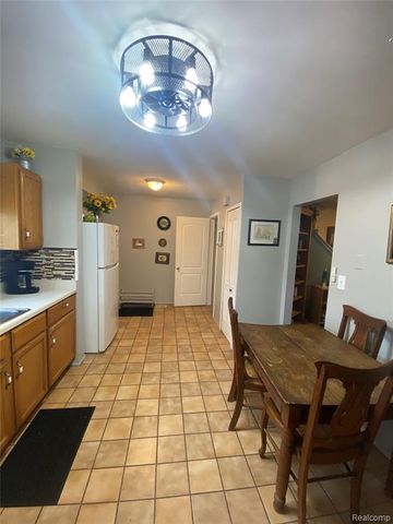 20813 Washington, Macomb, MI 48066