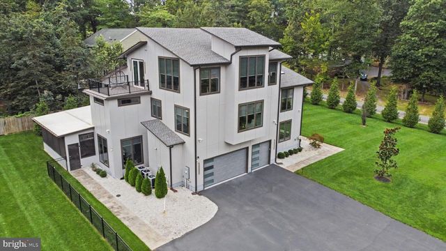 45449 PERSIMMON LN, Sterling, VA 20165