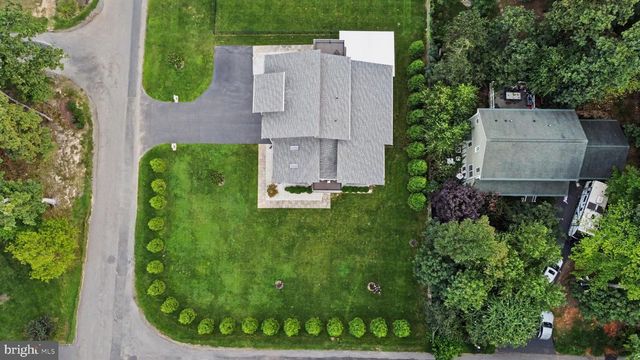 45449 PERSIMMON LN, Sterling, VA 20165
