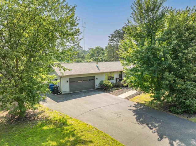 N9930 Pine Aire Drive, Wisconsin Dells, WI 53965
