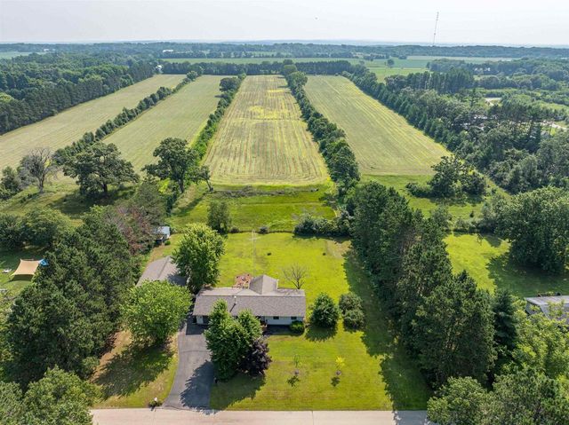 N9930 Pine Aire Drive, Wisconsin Dells, WI 53965
