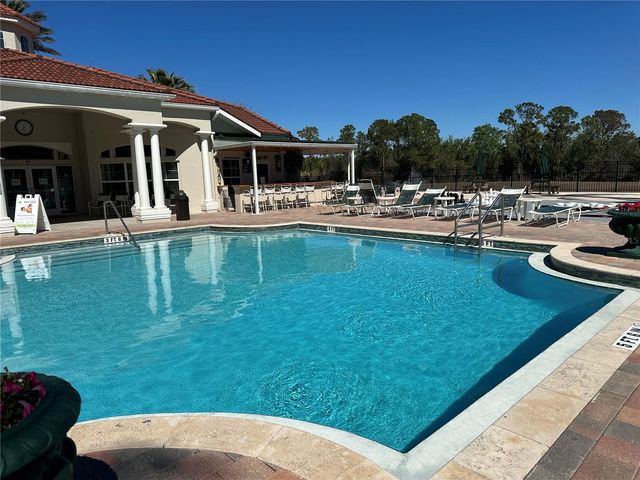 8411 CRYSTAL COVE LOOP, Kissimmee, FL 34747