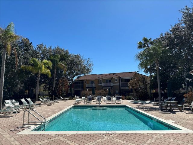 8411 CRYSTAL COVE LOOP, Kissimmee, FL 34747