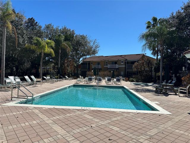 8411 CRYSTAL COVE LOOP, Kissimmee, FL 34747