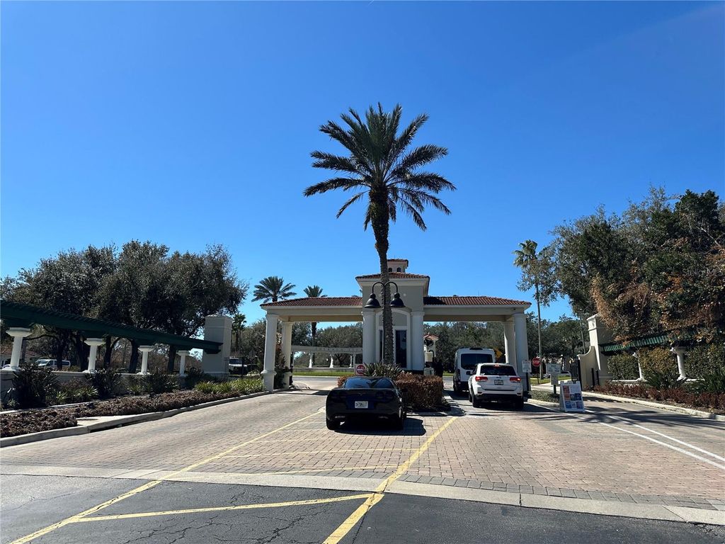 Image 5 of property listing at 8411 CRYSTAL COVE LOOP, Kissimmee, FL 34747