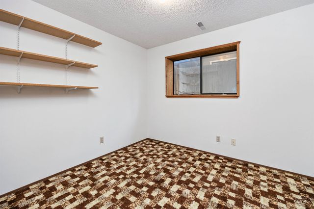 786 Meadows Drive, Twin Falls, ID 83301