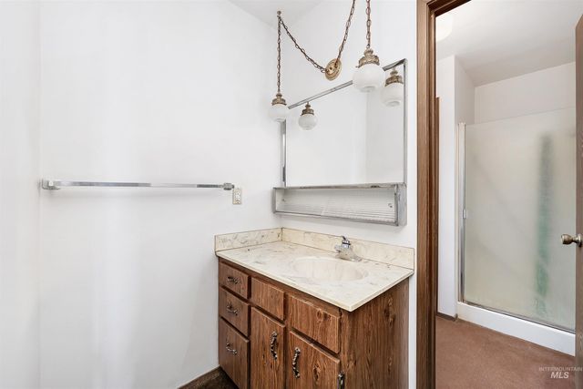 786 Meadows Drive, Twin Falls, ID 83301