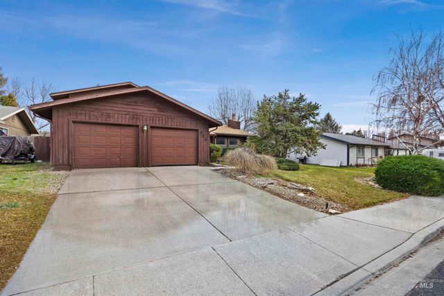 786 Meadows Drive, Twin Falls, ID 83301