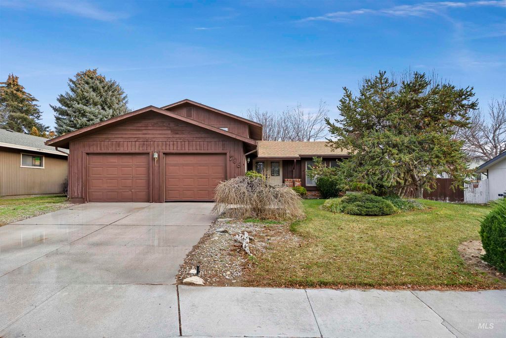 786 Meadows Drive, Twin Falls, ID 83301