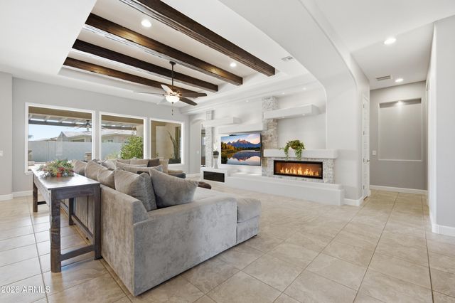 5097 S PONDEROSA Drive, Gilbert, AZ 85298