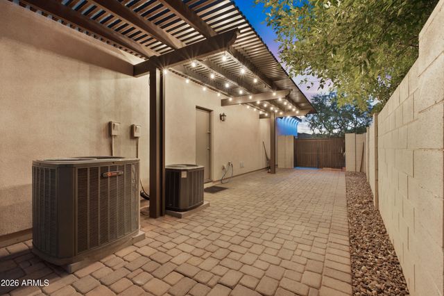 5097 S PONDEROSA Drive, Gilbert, AZ 85298