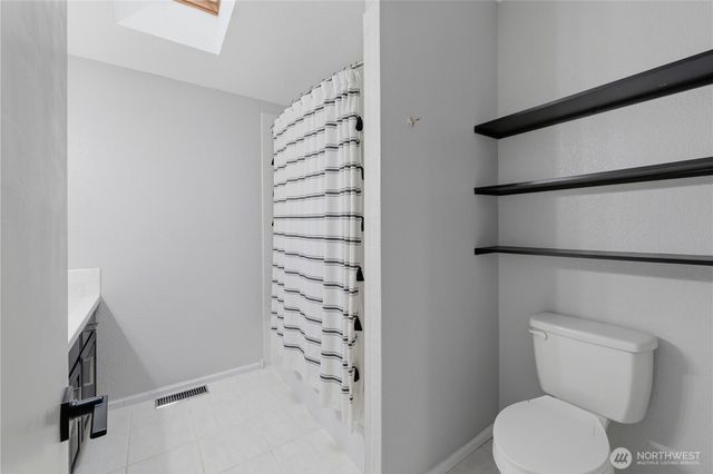 528 Seahawk Street SE, Lacey, WA 98503