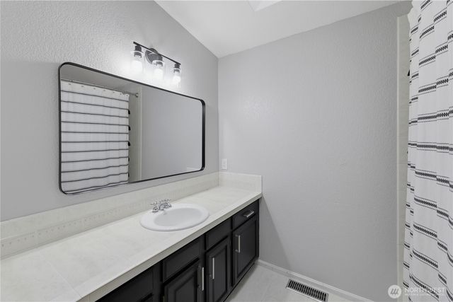 528 Seahawk Street SE, Lacey, WA 98503