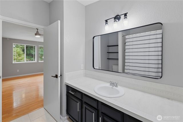 528 Seahawk Street SE, Lacey, WA 98503