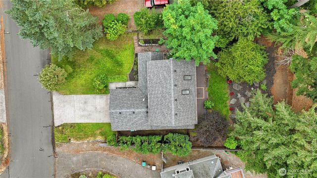 528 Seahawk Street SE, Lacey, WA 98503