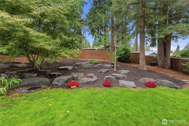 528 Seahawk Street SE, Lacey, WA 98503
