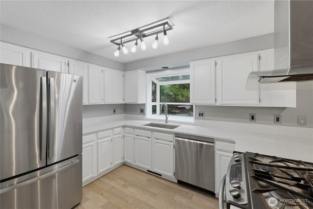528 Seahawk Street SE, Lacey, WA 98503