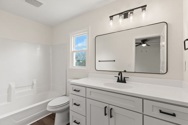 3105 Larson Ln, Clarksville, TN 37043