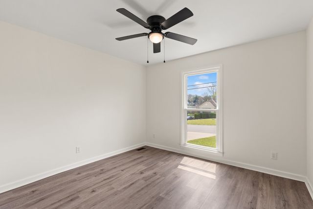 3105 Larson Ln, Clarksville, TN 37043