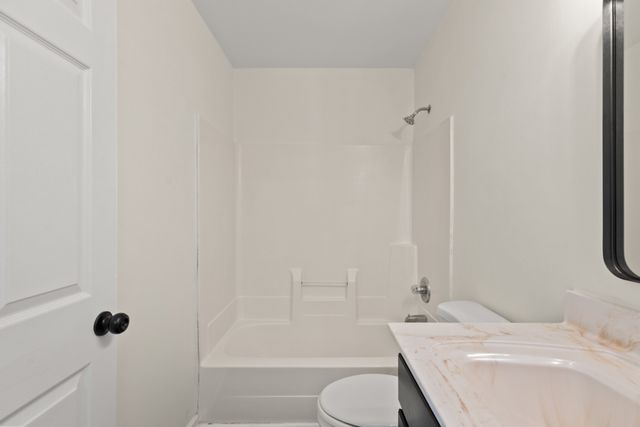 3105 Larson Ln, Clarksville, TN 37043