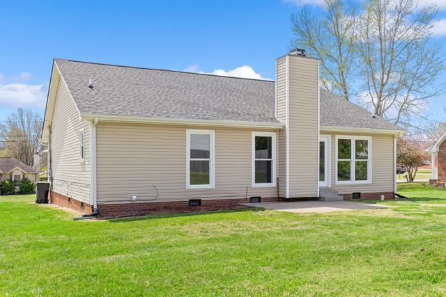 3105 Larson Ln, Clarksville, TN 37043