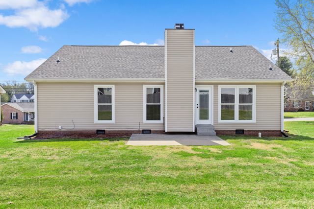 3105 Larson Ln, Clarksville, TN 37043