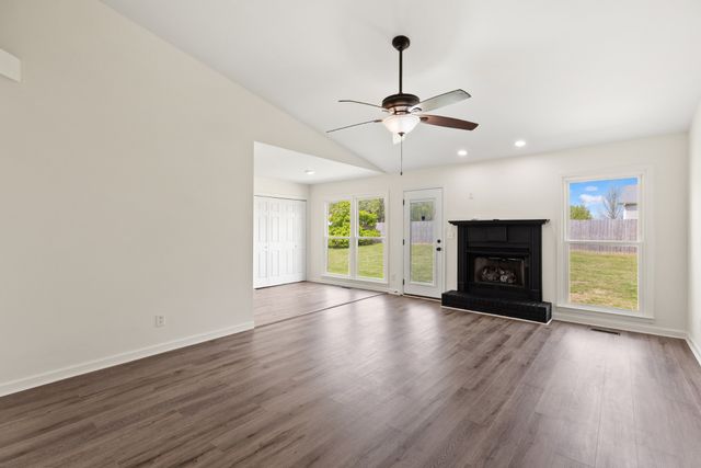 3105 Larson Ln, Clarksville, TN 37043