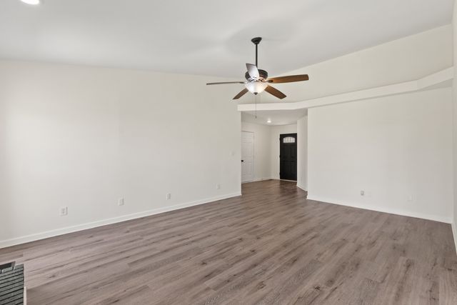 3105 Larson Ln, Clarksville, TN 37043