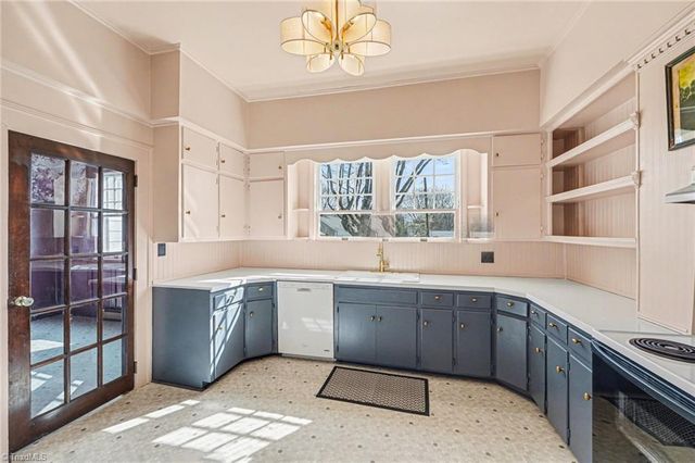 402 E Main Street, Boonville, NC 27011