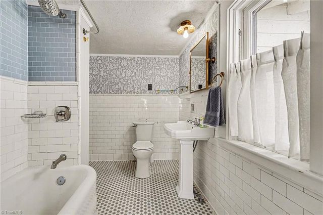 402 E Main Street, Boonville, NC 27011