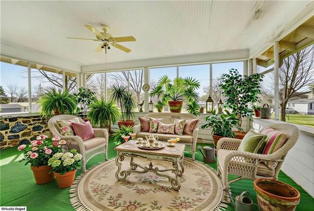 402 E Main Street, Boonville, NC 27011