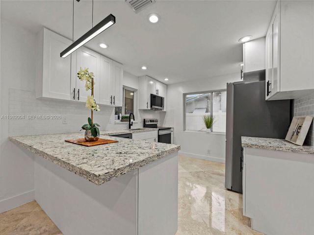 3130 NW 67th Ct, Fort Lauderdale, FL 33309